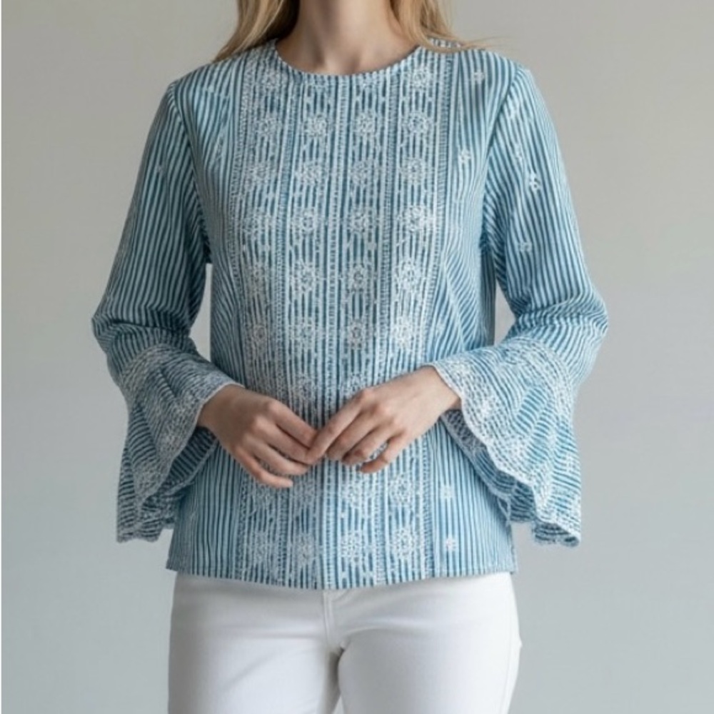 NEW Gap Striped Eyelet Blouse Long Sleeve Flared Cuff Top Blue White Size S